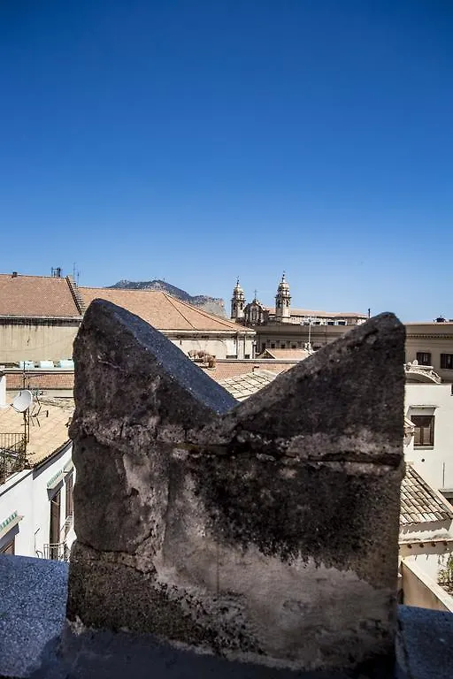 Palazzo Vatticani Palermo 3*,